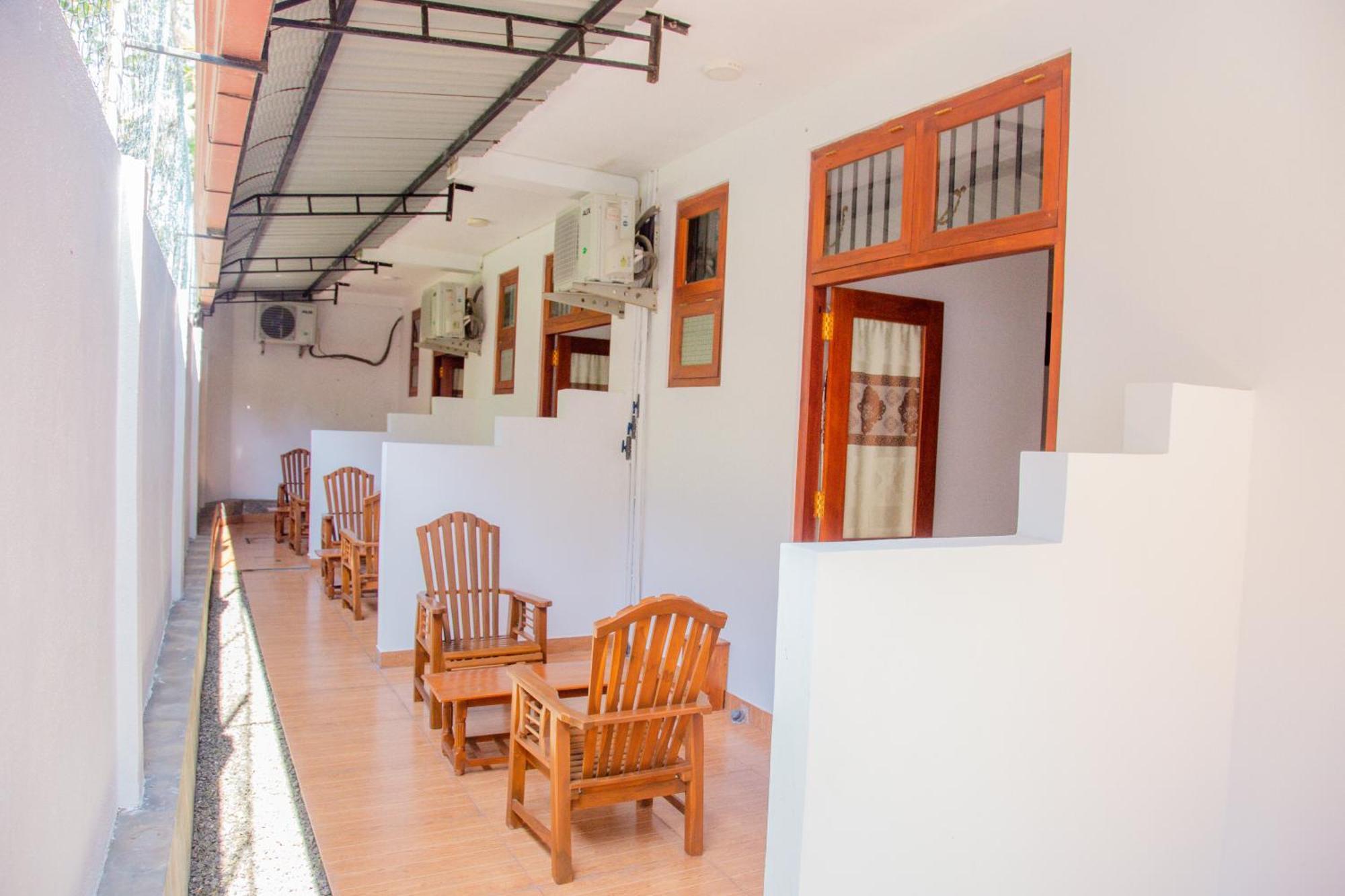 Hispaniola Inn Mirissa Dış mekan fotoğraf