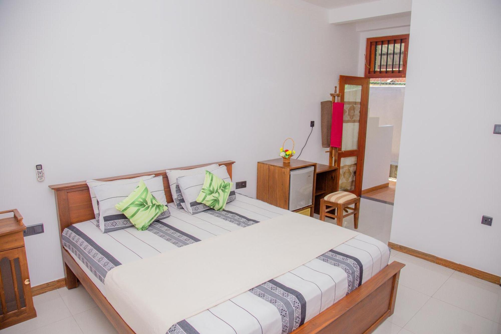 Hispaniola Inn Mirissa Dış mekan fotoğraf